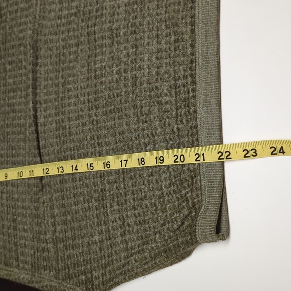 We The Free South Side Thermal Top. NWT - Picture 6 of 8